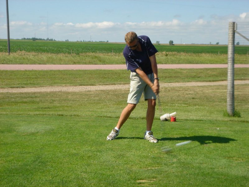 2004/07(July)/06(Golf-Fish-Lake)/800x600_2004-07-30 10-48-35.jpg